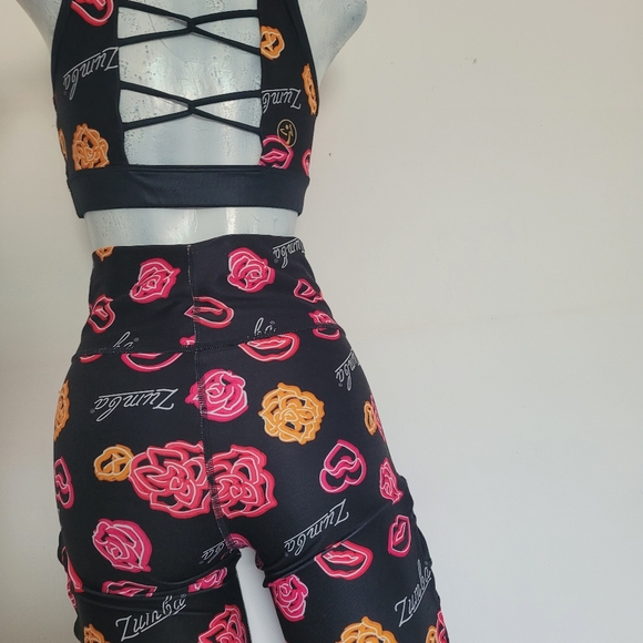 Zumba Outfit Top and Leggings Black with Kisses, Zumba letters M - Picture 6 of 14